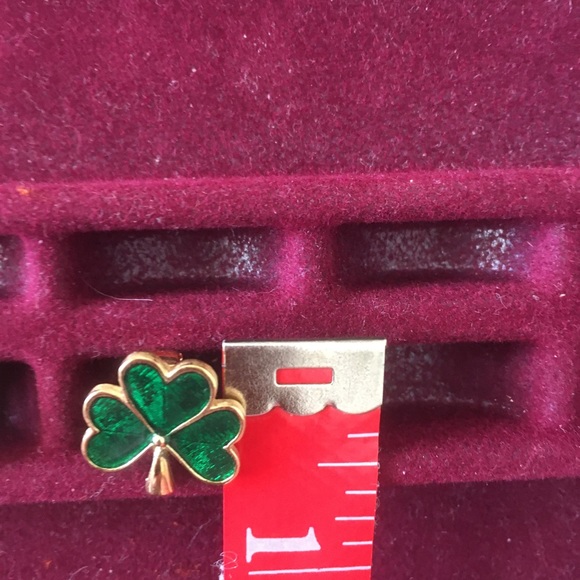 Clip on shamrock and gold earrings from Ireland - Picture 5 of 10